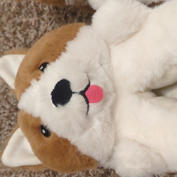 Feetmoji cute white brown tongue out corgi dog fuzzy house slippers - Picture 6 of 11